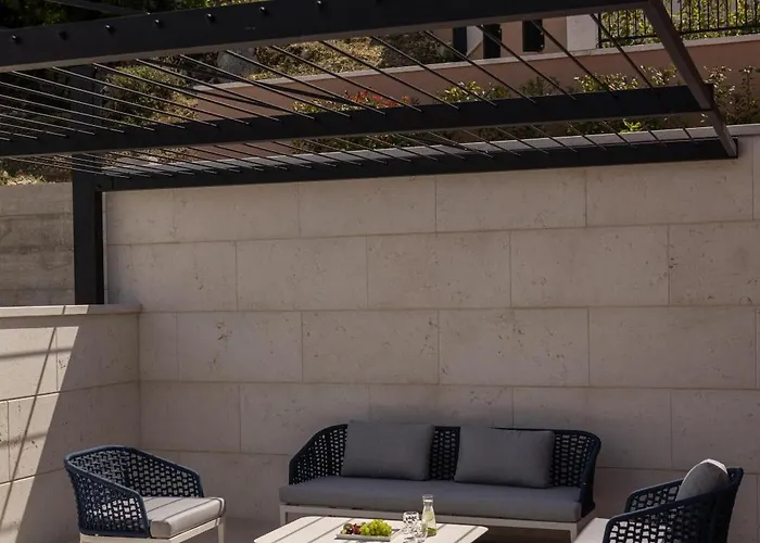 Val & Sol Ντουμπρόβνικ