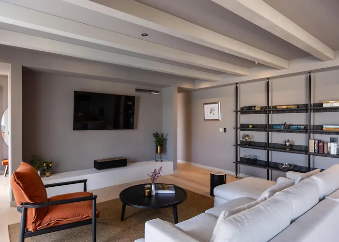 فيلة Val & Sol *